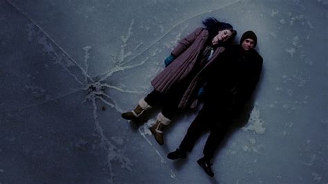 Eternal Sunshine of the Spotless Mind: Un Viaje Psicodélico a Través del Olvido y el Amor!